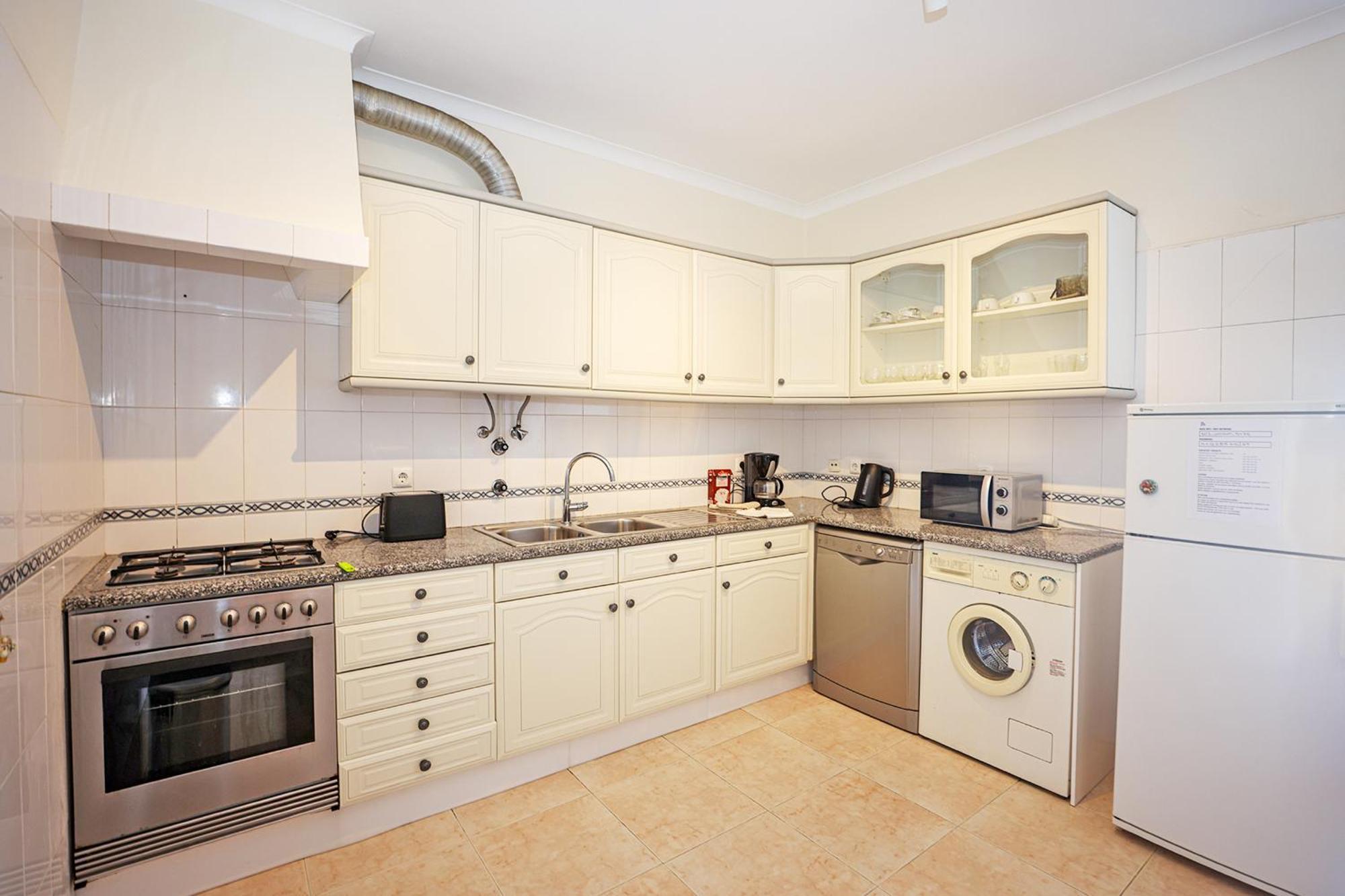 C25 - Town Center Apartment In Лагос Екстериор снимка
